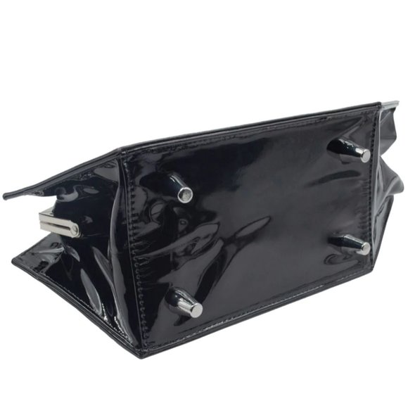 Coffin Black Shiny Vinyl Shoulder or Clutch Purse Skull Kiss Lock Deluxe NWT - Picture 3 of 5